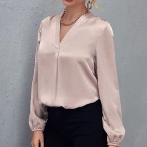 Luxe V neck lantern sleeve business casual top